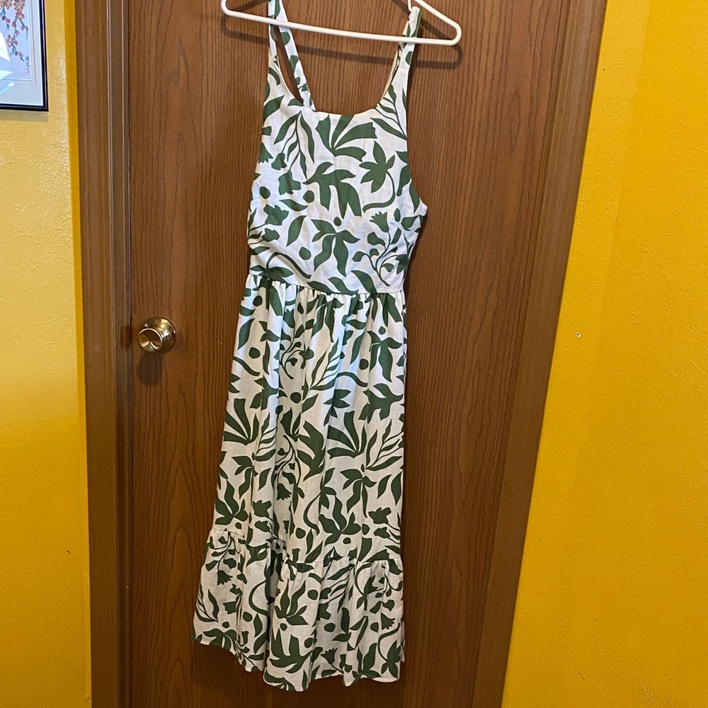 Time and Tru Green Leaf Print Maxi Dress